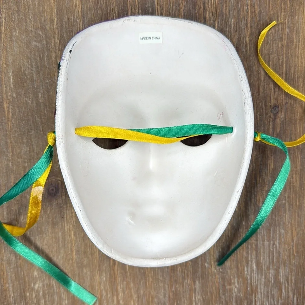 Ceramic Mask Mardi Gras Theme 5.35” x 4”